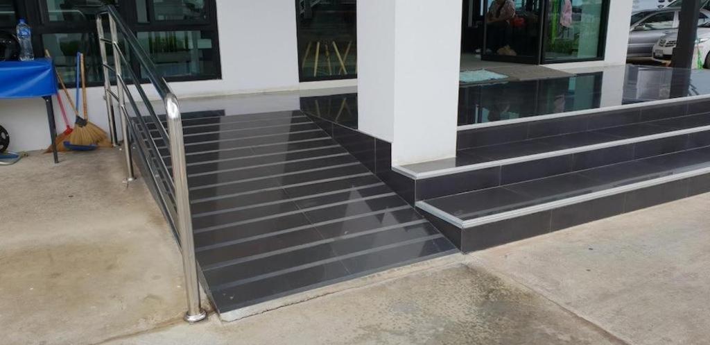 The Bed Hotel Phitsanulok Exterior photo